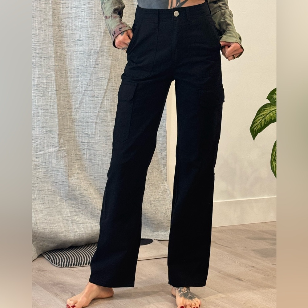 Zara Mid High Waist Straight Leg Black Cargo Pant Size 0 / XS